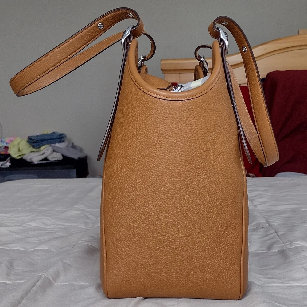 Coach big leather purse in light saddle - Picture 8 of 15